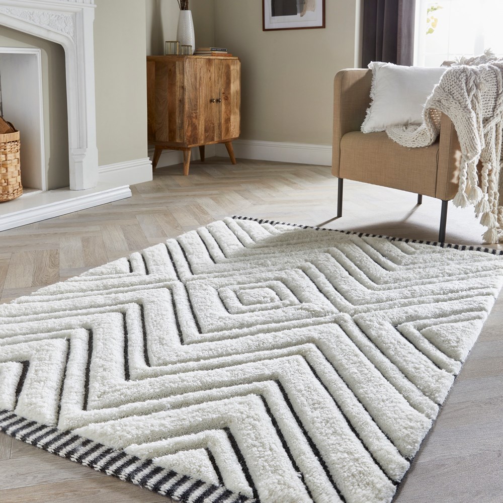 Berber Mono Moroccan Shaggy Wool Rug by Origins in Cream Black